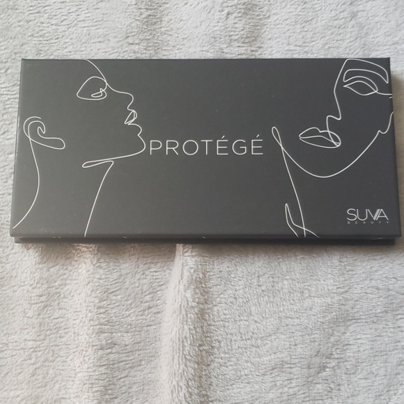 Suva Beauty Inc Other - Eyeshadow palette